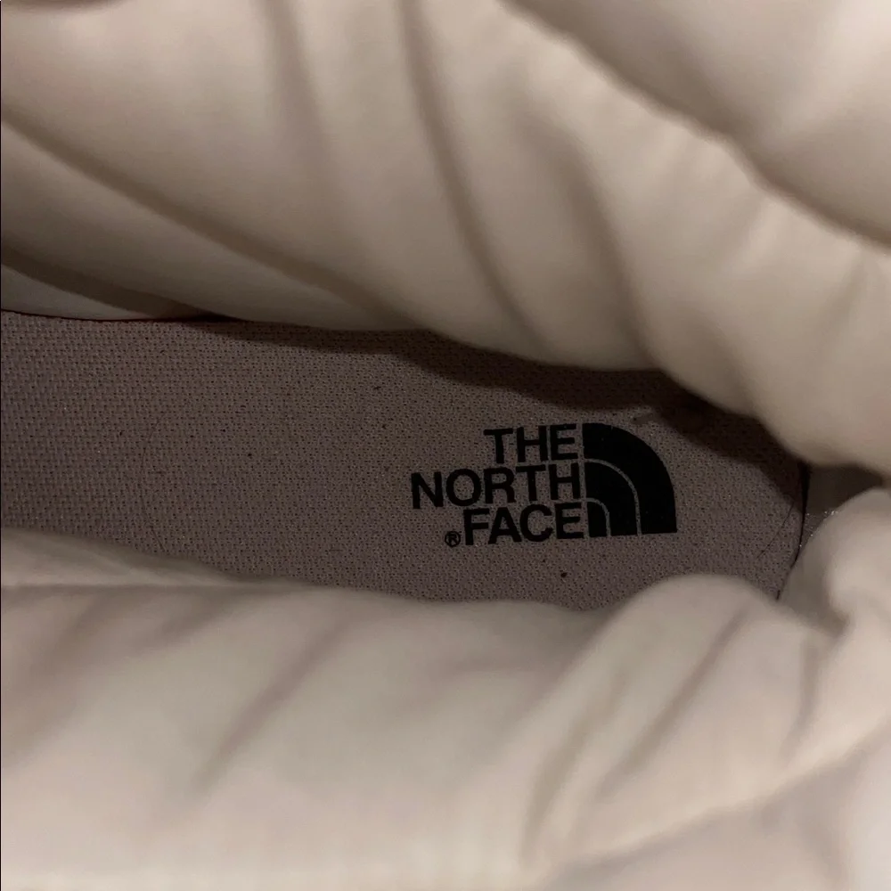 The North Face Women's Halseigh Thermoball Lace Wp Boot Size 9